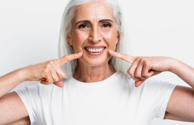 How do denture relines improve denture fit?